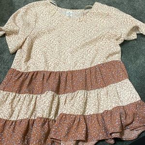 Flowered colored top